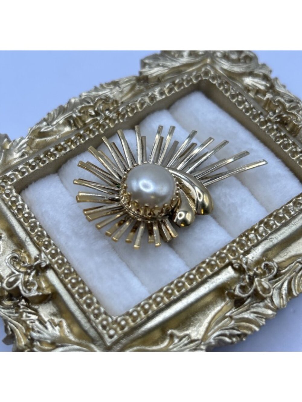 1950s Emmons Brooch Gold Tone Sunburst Faux Pearl Retro Sun Flower MCM Vintage - Picture 7 of 16